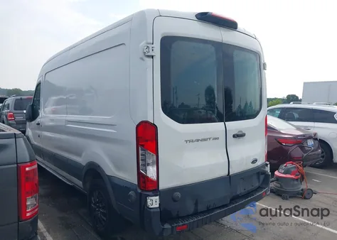 2019 Ford Transit-250 z USA, uszkodzony, nr VIN 1FTYR2CM6KKA87249
